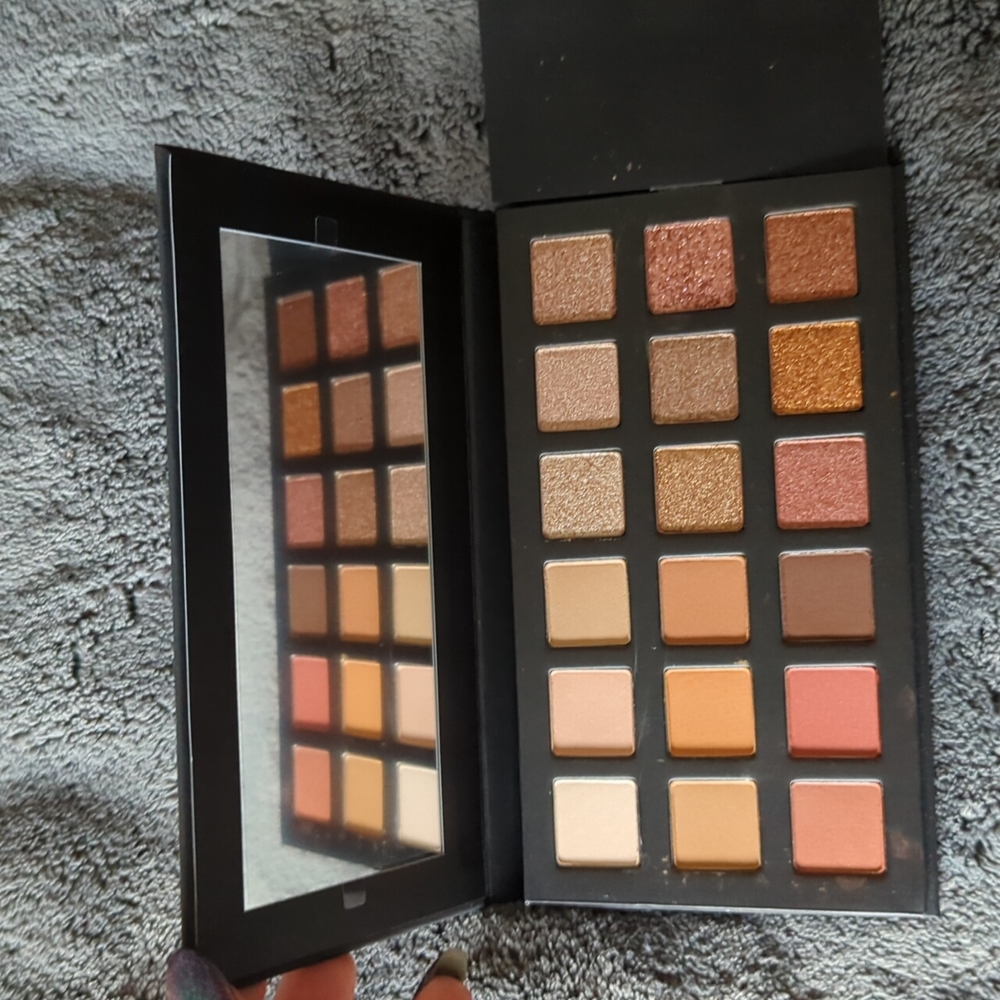 LORAC Pro Soleil Palette